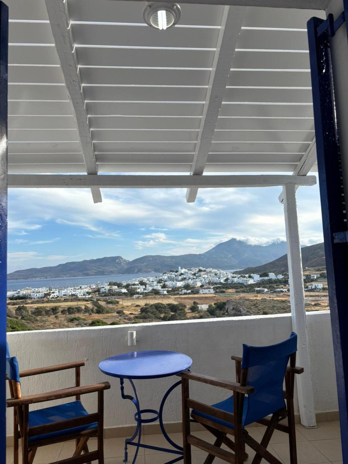 Kapetan Giannis Hotel Adamantas  Bagian luar foto