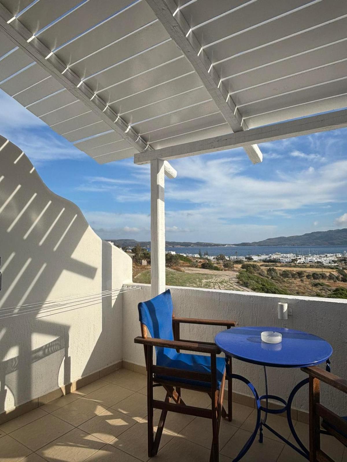 Kapetan Giannis Hotel Adamantas  Bagian luar foto